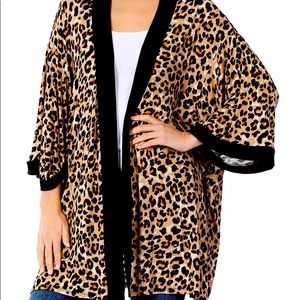 Zenana Brand Leopard Print Kimono.